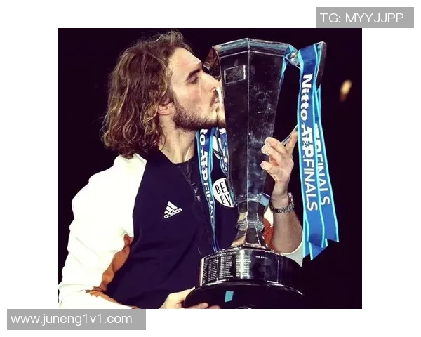 足球明星谁能在激烈竞争中脱颖而出成为顶尖球员的关键因素分析